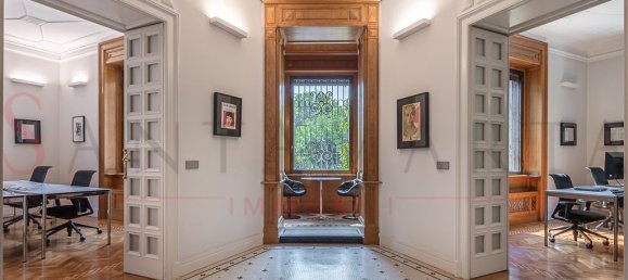 4 bedrooms Apartment in Milan, Italy No. 313939 4