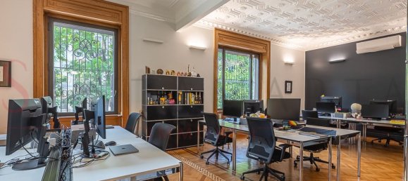 4 bedrooms Apartment in Milan, Italy No. 313939 9