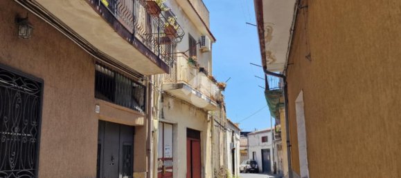 1 bedroom House in Aci Sant'Antonio, Italy No. 300049 4