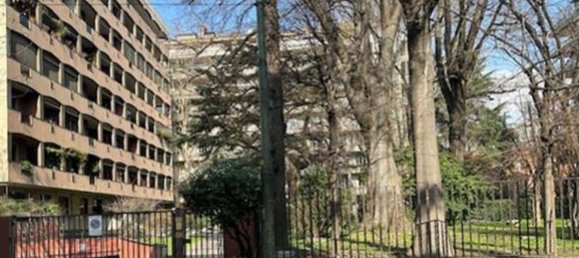 3-salle Appartement à Milan, Italy No. 239540 20