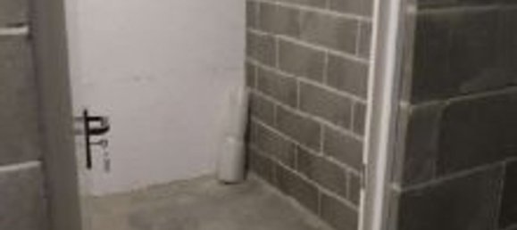 3-salle Appartement à Milan, Italy No. 239540 18