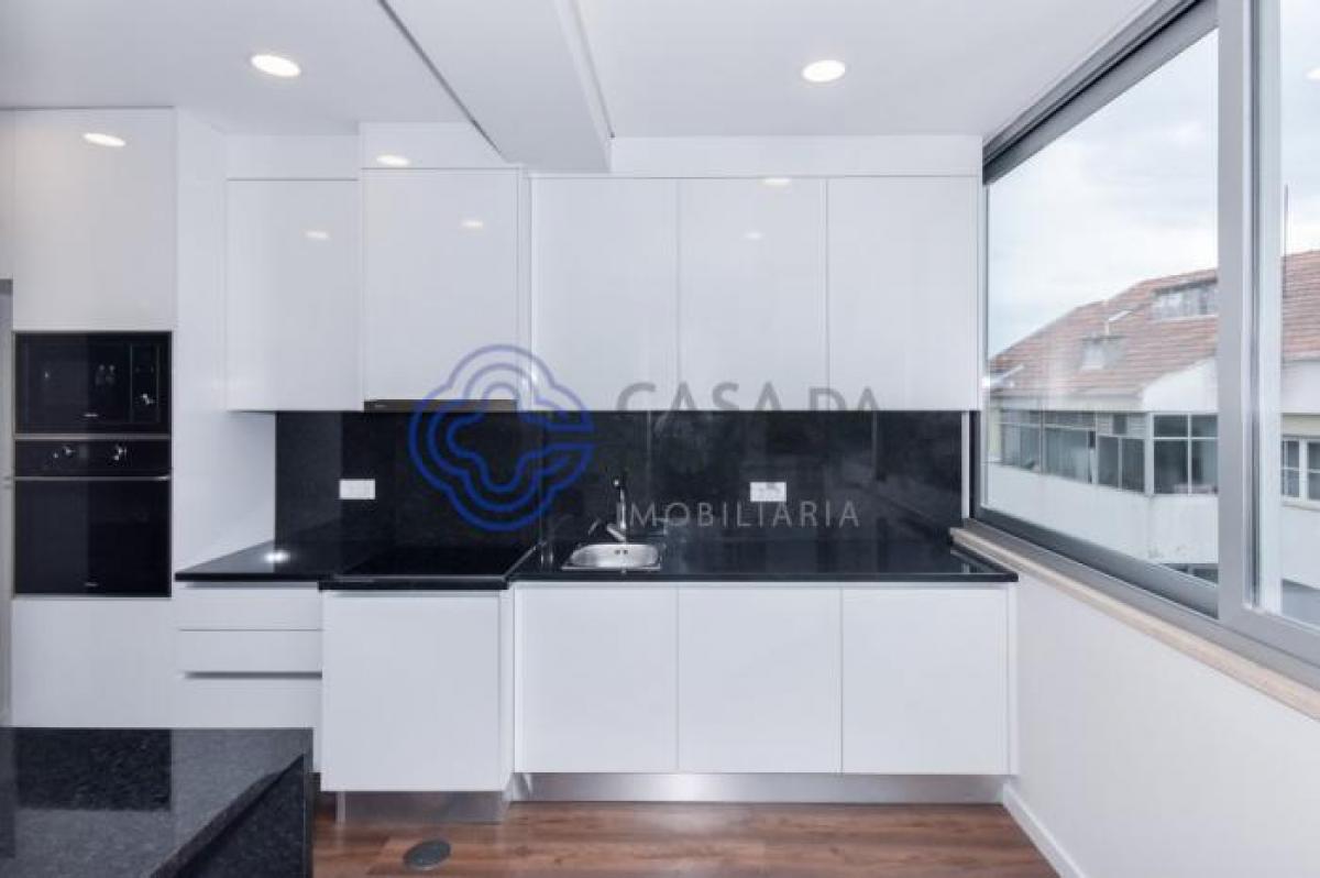 Apartamento de 2 dormitorios en Porto, Portugal No. 5188