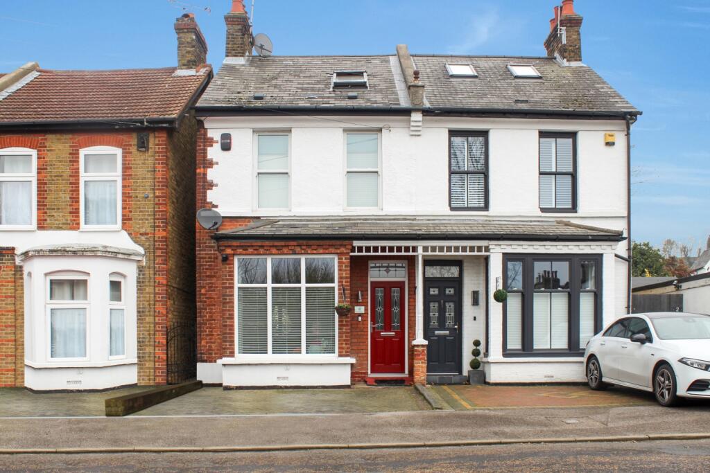 3 bedrooms House in Gravesend, United Kingdom No. 13793