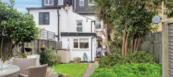 3 bedrooms House in Gravesend, United Kingdom No. 13793 23