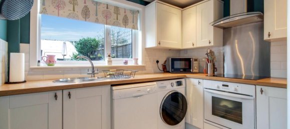 3 bedrooms House in Gravesend, United Kingdom No. 13793 8