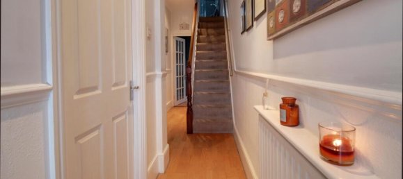 3 bedrooms House in Gravesend, United Kingdom No. 13793 9