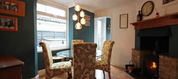 3 bedrooms House in Gravesend, United Kingdom No. 13793 6