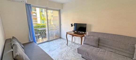 Studio in Nice, France No. 345716 3
