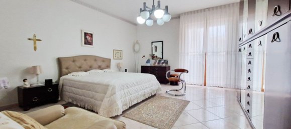 5 rooms Apartment in Andria, Italy No. 80506 16