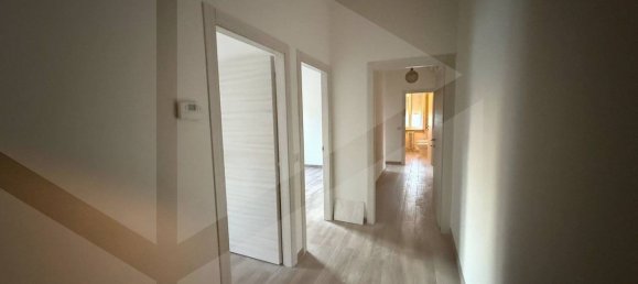 4غرفة شقة في Castelnuovo Rangone, Italy رقم 23254 15