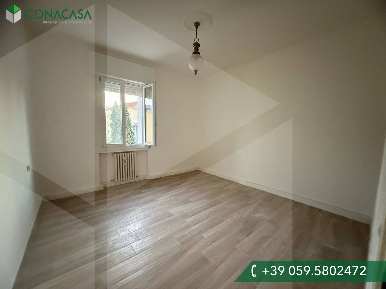 4غرفة شقة في Castelnuovo Rangone, Italy رقم 23254