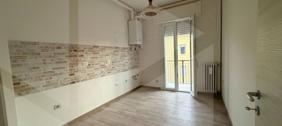 4غرفة شقة في Castelnuovo Rangone, Italy رقم 23254 13