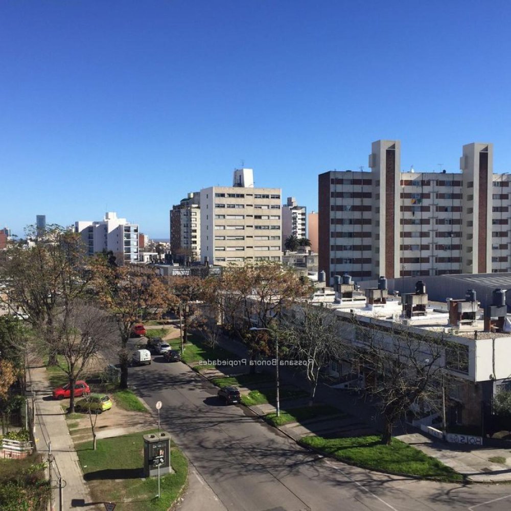 2 bedrooms Apartment in Montevideo, Uruguay No. 3315