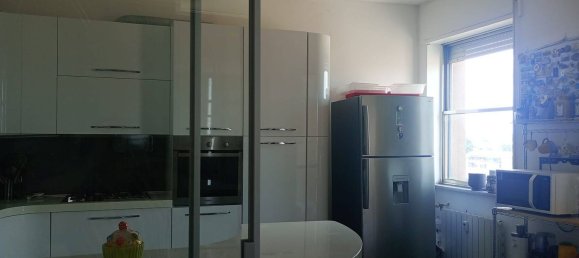 4 Schlafzimmer Wohnung in Seregno, Italy, Nr. 364644 11