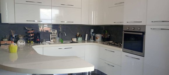 4 Schlafzimmer Wohnung in Seregno, Italy, Nr. 364644 10