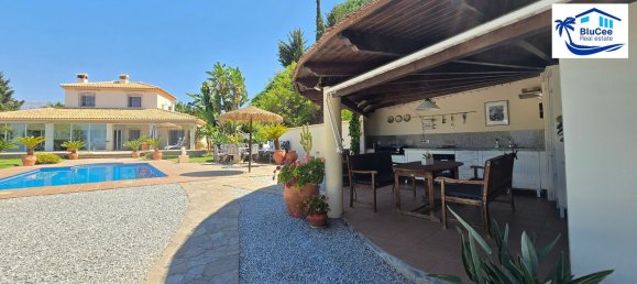 3 bedrooms Villa in Sayalonga, Spain No. 166359 4