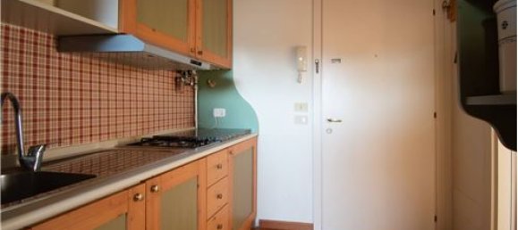 1 bedroom Apartment in Iseo, Italy No. 279201 3