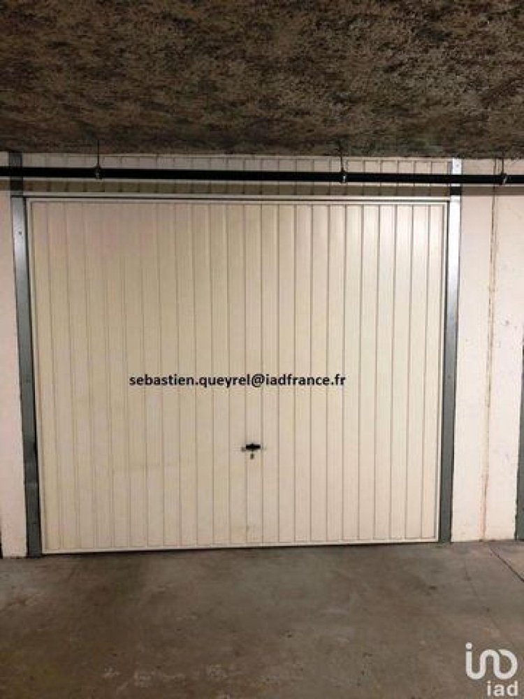 Laden in Les Arcs, France 16m², Nr. 18265