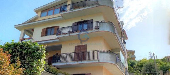 5-salle Appartement à Catanzaro, Italy No. 43594 5