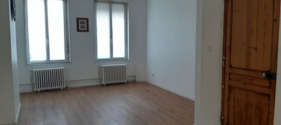 Casa de 3 dormitorios en Amiens, France No. 302176 2