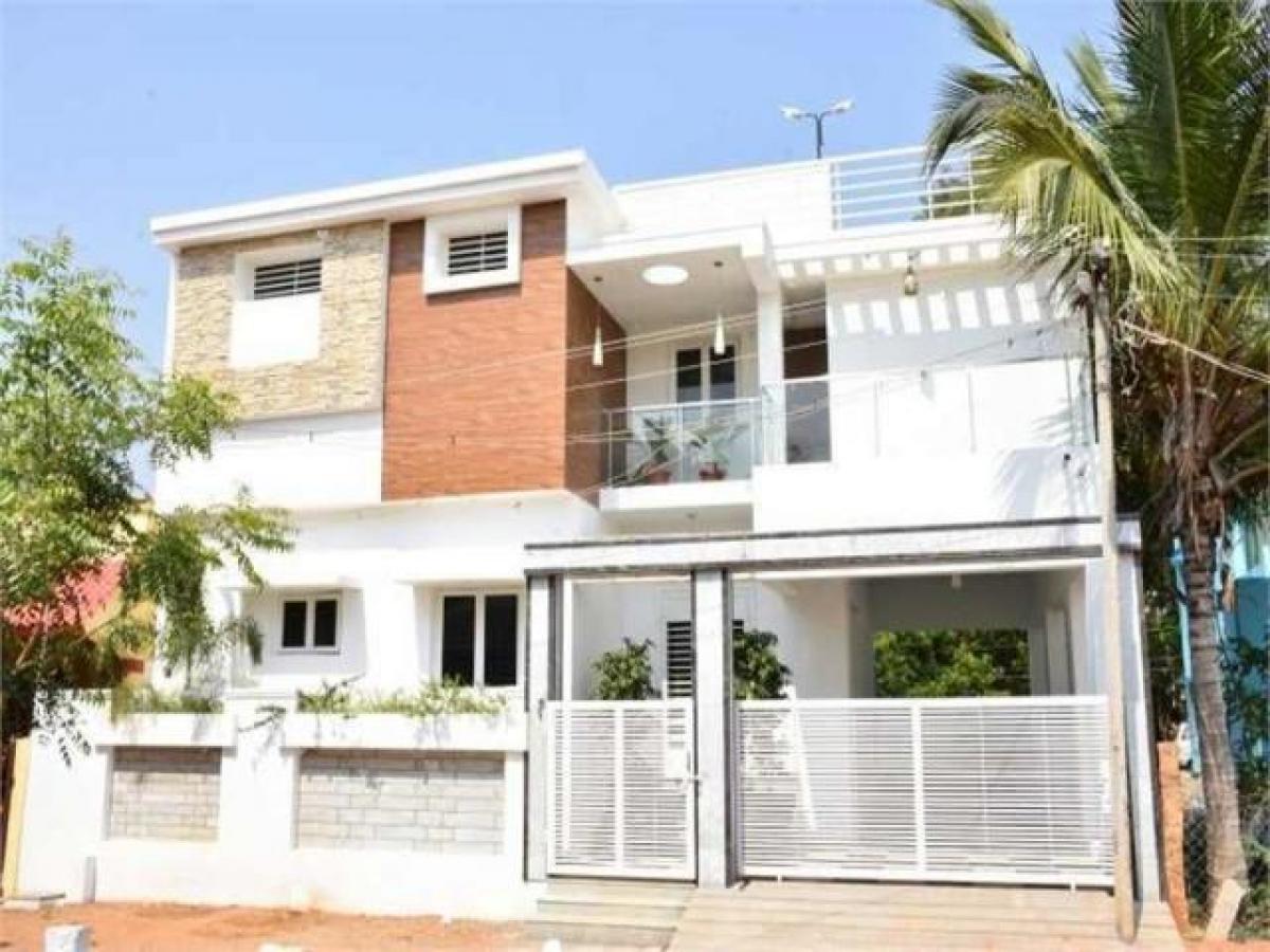 Casa T4 em Bangalore, India N.º 15361