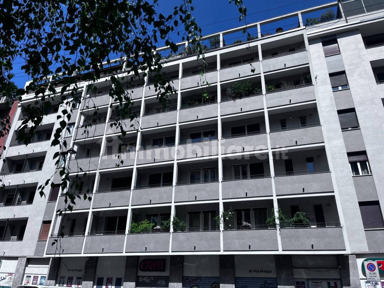 2 bedrooms Apartment in Milan, Italy No. 352203