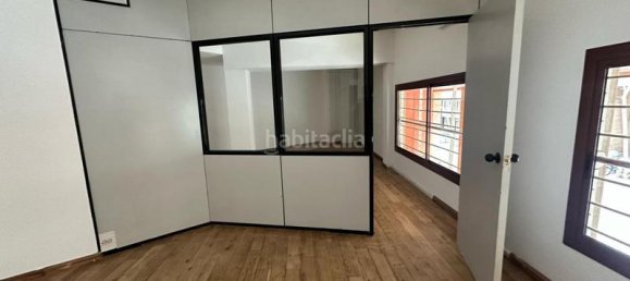 Gewerbliche Immobilie in Barcelona, Spain 130m², Nr. 62865 3