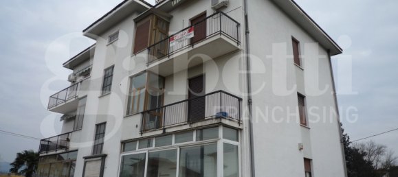 Apartamento T2 em Varano Borghi, Italy N.º 311697 2