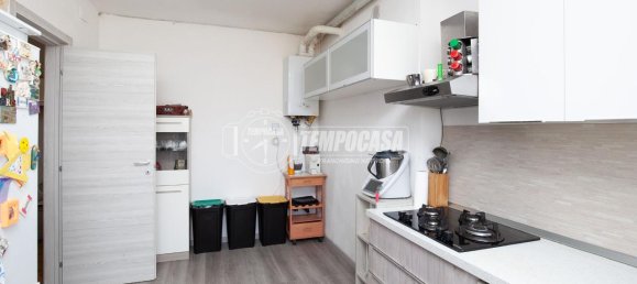3 rooms Apartment in Crevalcore, Italy No. 77380 2