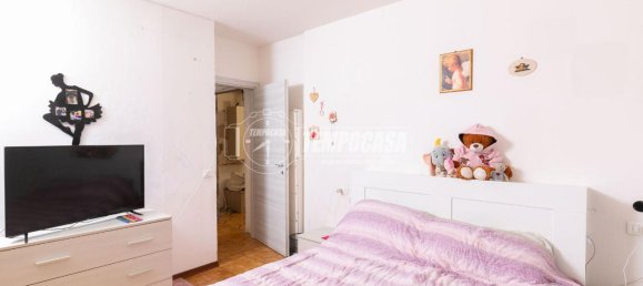 3 rooms Apartment in Crevalcore, Italy No. 77380 11