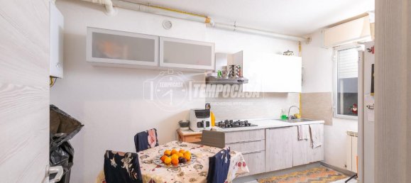 3 rooms Apartment in Crevalcore, Italy No. 77380 9