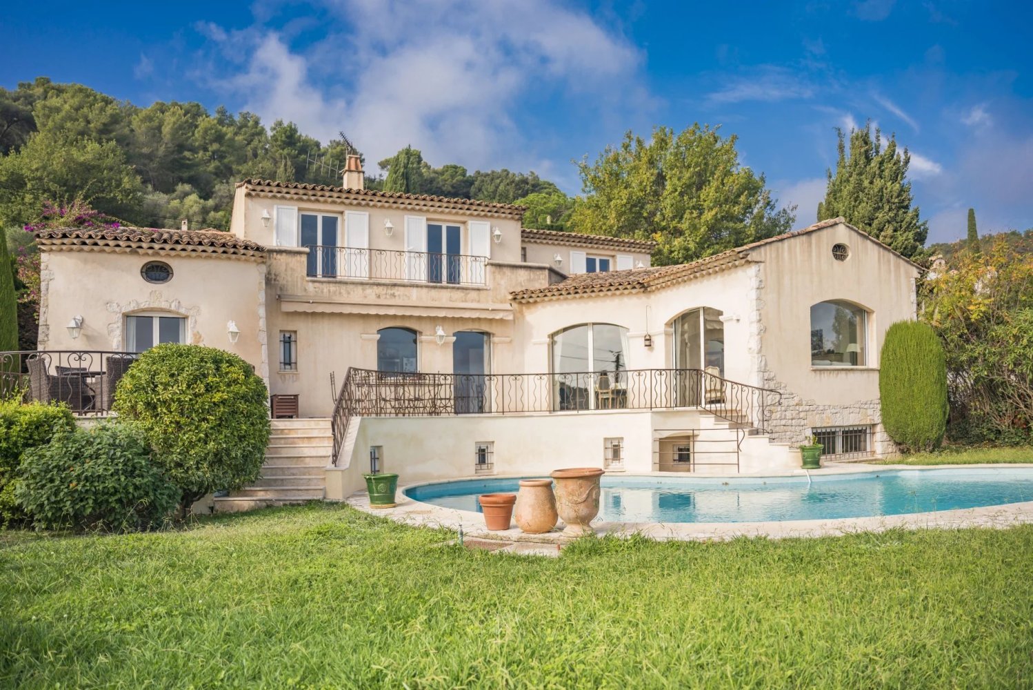 5 Schlafzimmer Villa in La Colle-sur-Loup, France, Nr. 2024