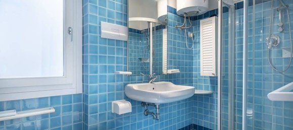 3 bedrooms Penthouse in Jesolo, Italy No. 337288 24