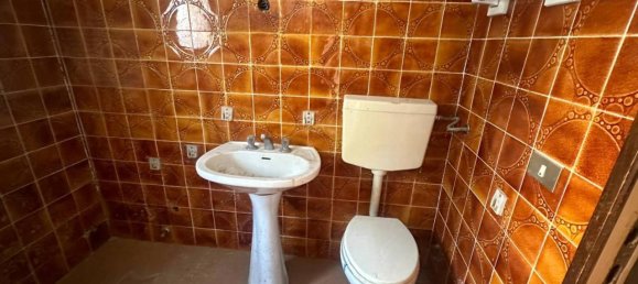 6 rooms House in Rossano Veneto, Italy No. 175165 8