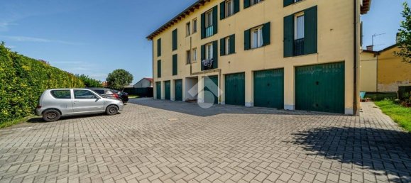 2 bedrooms Apartment in Minerbio, Italy No. 333776 2