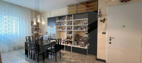 Apartamento de 4 divisões em Bari, Italy N.º 19491 2