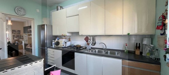 Apartamento de 4 divisões em Bari, Italy N.º 19491 11