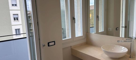 3 bedrooms Apartment in Milan, Italy No. 313153 20