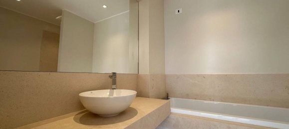 3 bedrooms Apartment in Milan, Italy No. 313153 10