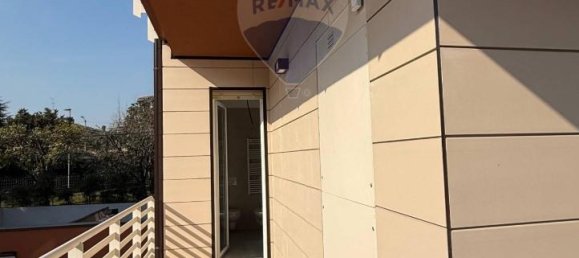 Apartamento de 4 habitaciónes en Verona, Italy No. 32547 4