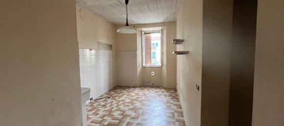 4 bedrooms House in Marzano, Italy No. 365587 15