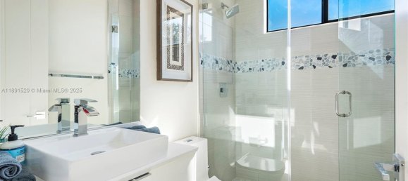 5 bedrooms Villa for sale in Miami, Miami-Dade, Florida, USA № 614738 14