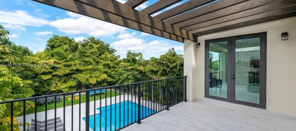 5 bedrooms Villa for sale in Miami, Miami-Dade, Florida, USA № 614738 3
