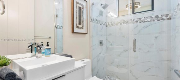 5 bedrooms Villa for sale in Miami, Miami-Dade, Florida, USA № 614738 10