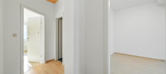 3 rooms Apartment in Hollabrunn, Austria No. 177255 4