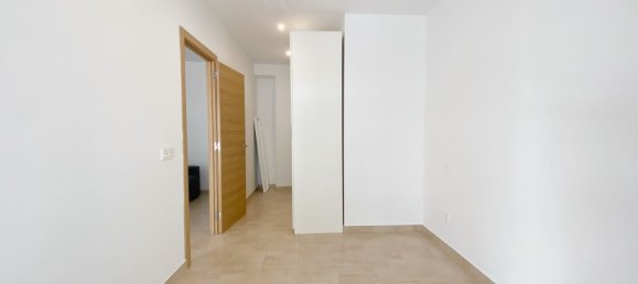 1 bedroom Apartment in Marbella, Spain No. 133960 9