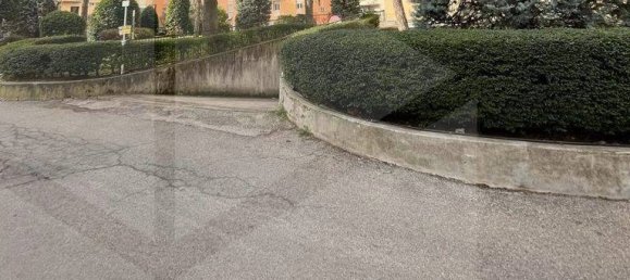 60m² Garage in Bologna, Italy No. 26292 4