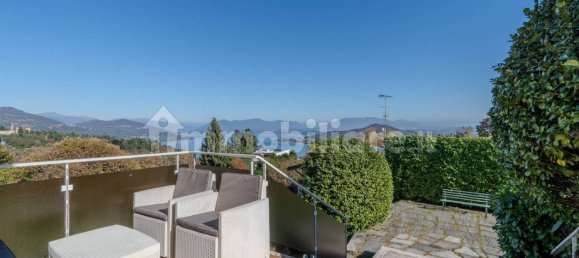 3 bedrooms Villa in Arona, Italy No. 107754 18