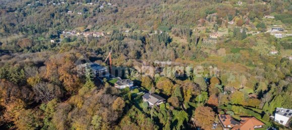 3 bedrooms Villa in Arona, Italy No. 107754 4