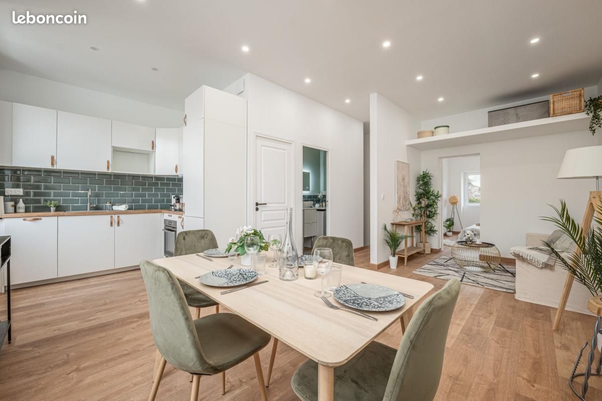 2 bedrooms Apartment in Marseille, France No. 318601